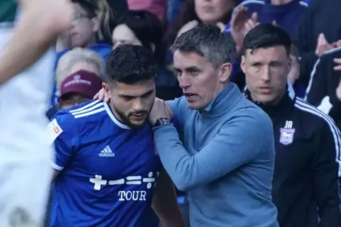 الدوري الإنجليزي.. مدرب إبسويتش يؤكد تحسن أداء فريقه رغم اقترابه من الهبوط